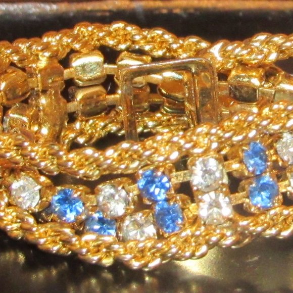 Delicate Blue Crystal Rhinestone Bracelet EUC - Picture 3 of 12